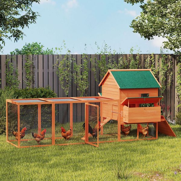 Ranger chicken coop with run for 8-10 hens hero view