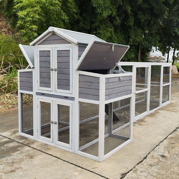 Forge chicken coop with run for 10-12 hens hero view