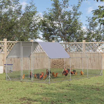 Trailhead walk-in chicken run footprint and dimensions view