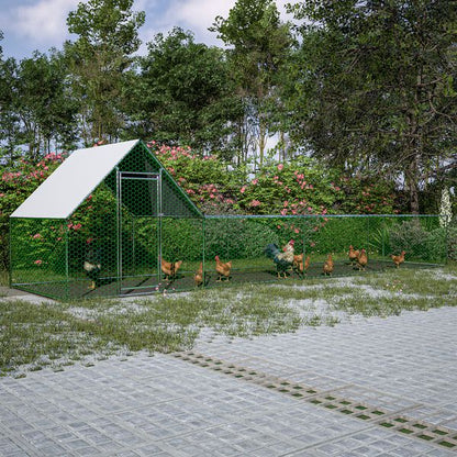 Ridgeline walk-in chicken run for 12-15 hens hero view
