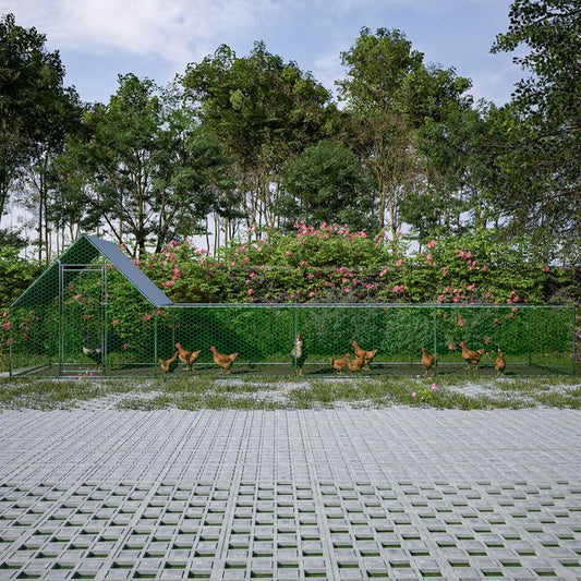 Ridgeline walk-in chicken run for 12-15 hens hero view